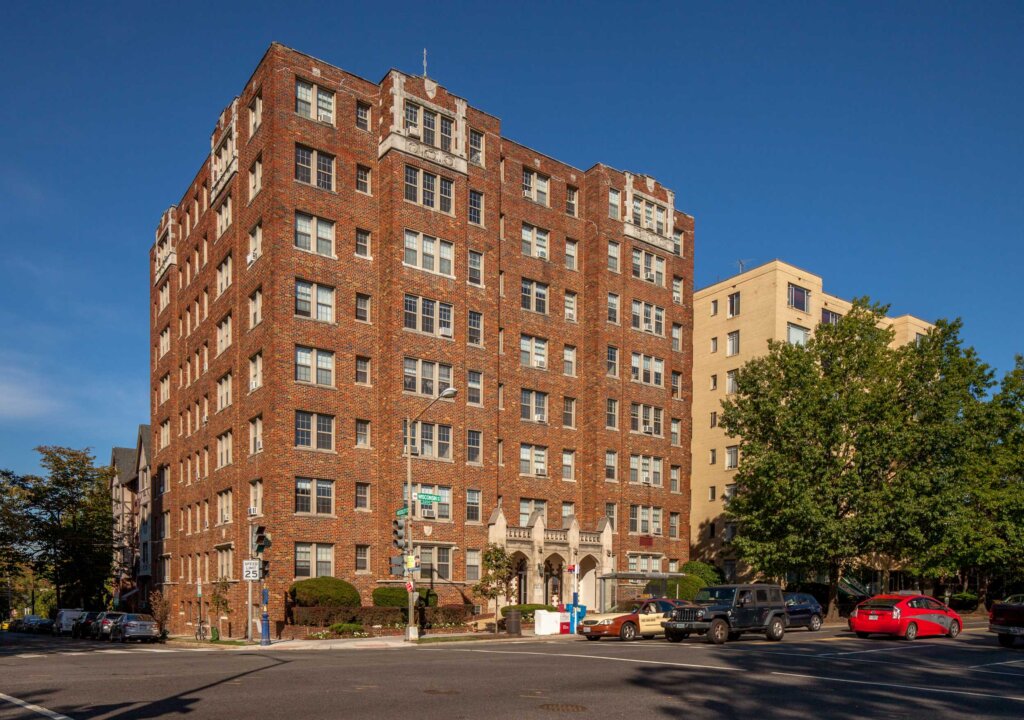 alto towers exterior