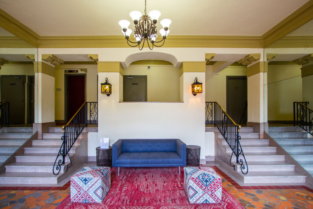 dc apartments for rent alto towers lobby